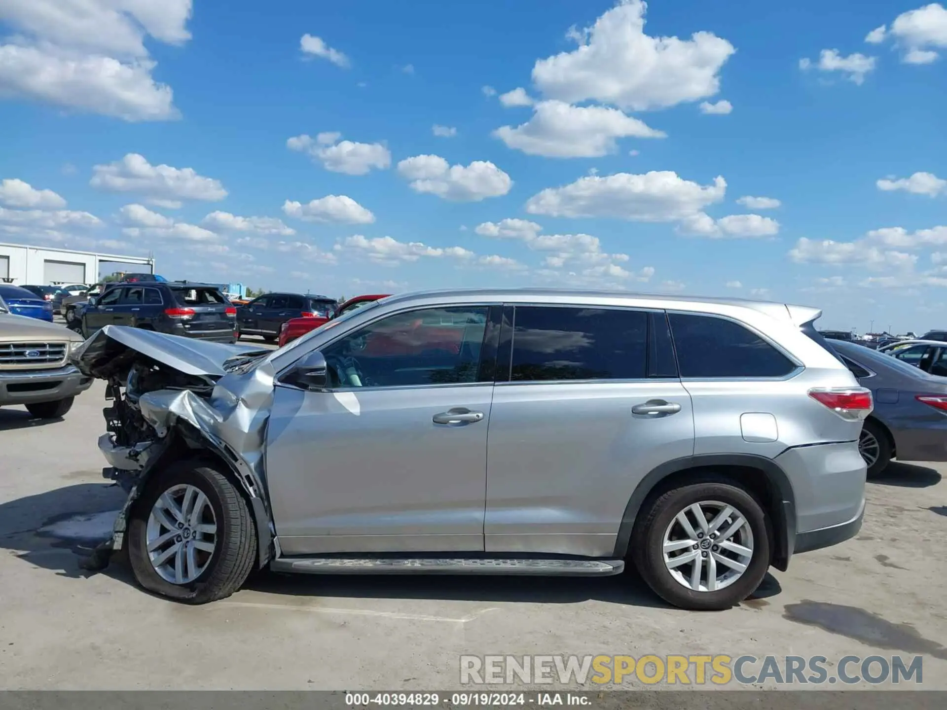 14 fotografías del automóvil dañado 5TDZARFHXGS021838 TOYOTA HIGHLANDER 2016