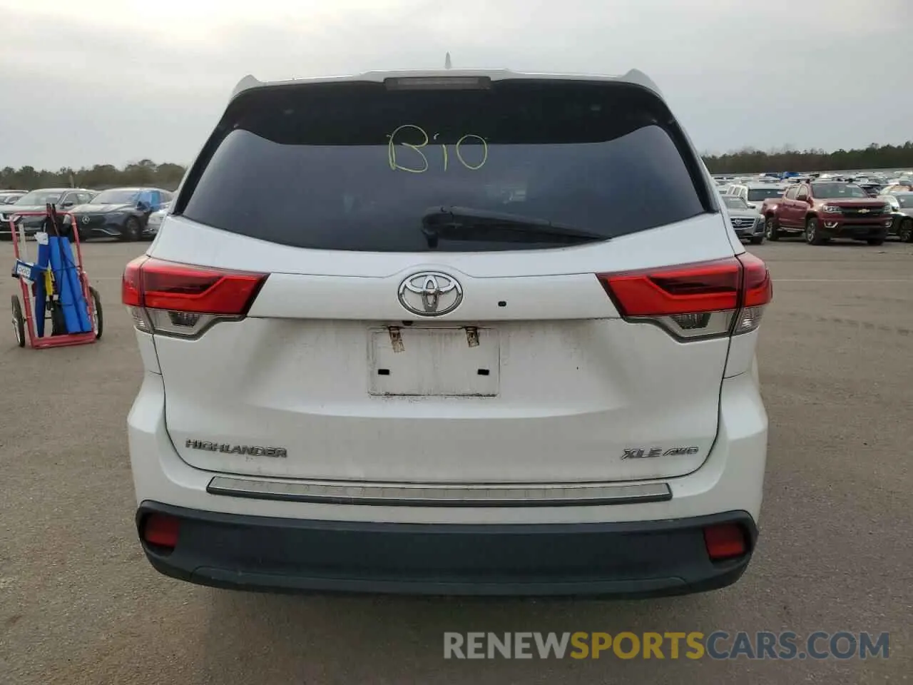 6 fotografías del automóvil dañado 5TDJZRFH1JS862959 TOYOTA HIGHLANDER 2018