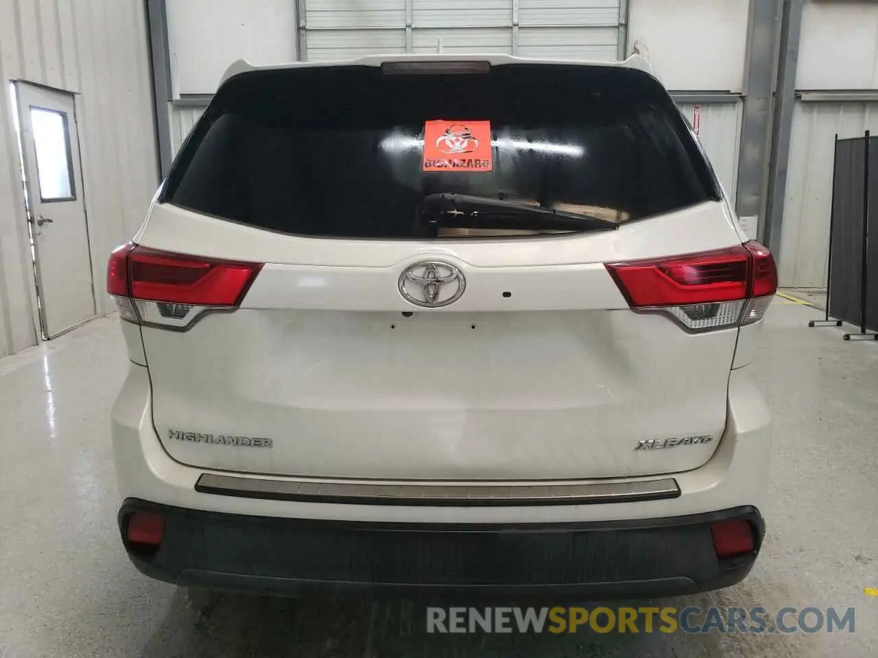 6 fotografías del automóvil dañado 5TDJZRFH7JS561063 TOYOTA HIGHLANDER 2018