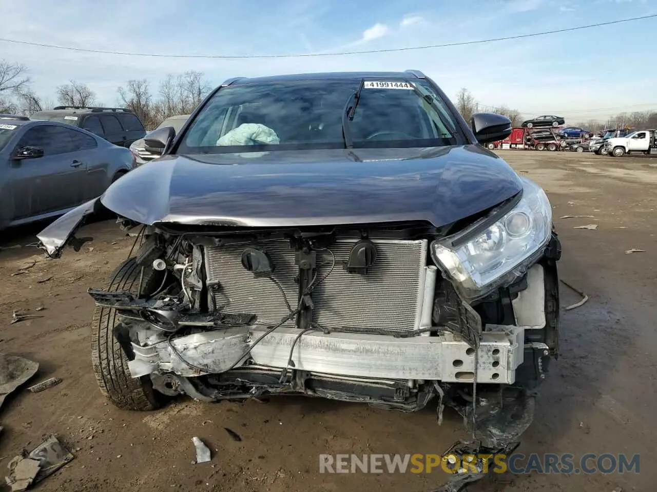 5 fotografías del automóvil dañado 5TDJZRFHXJS531765 TOYOTA HIGHLANDER 2018