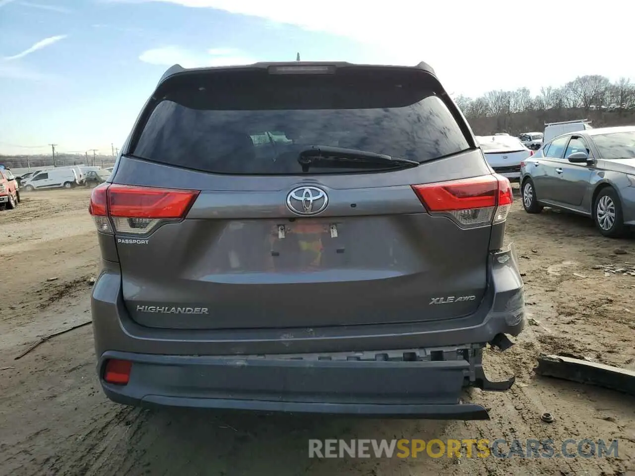 6 fotografías del automóvil dañado 5TDJZRFHXJS531765 TOYOTA HIGHLANDER 2018