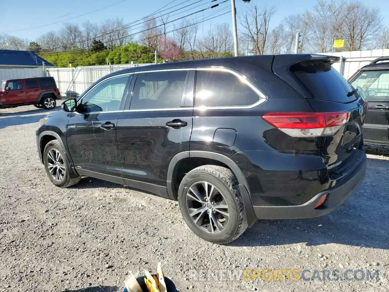 2 fotografías del automóvil dañado 5TDBGRFH1KS061296 TOYOTA HIGHLANDER 2019