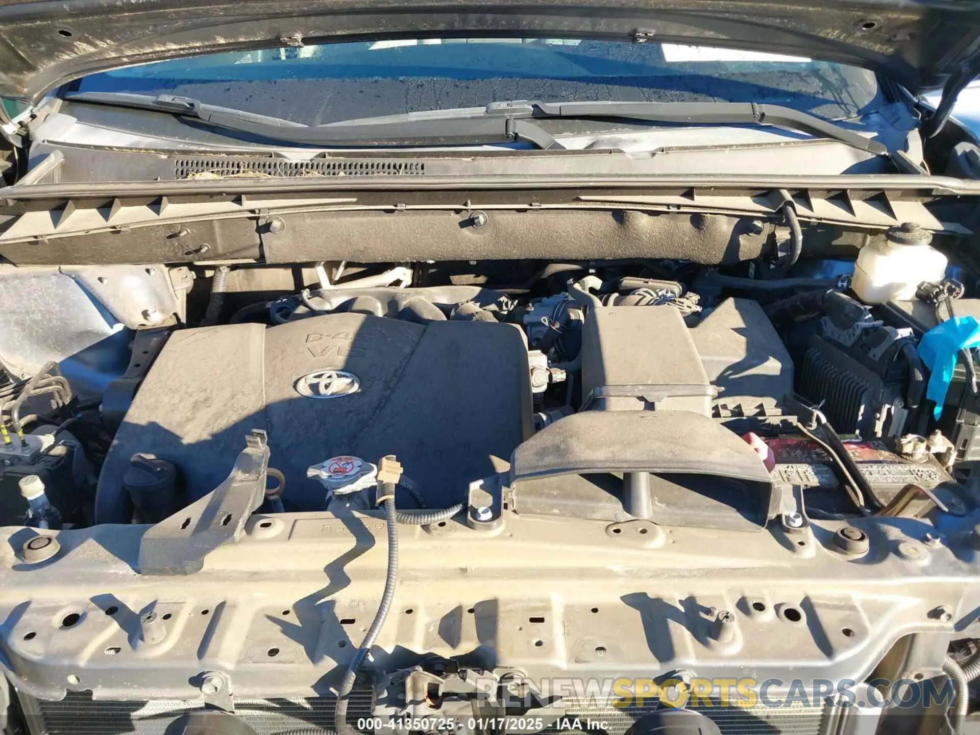 10 fotografías del automóvil dañado 5TDBZRFH0KS942453 TOYOTA HIGHLANDER 2019