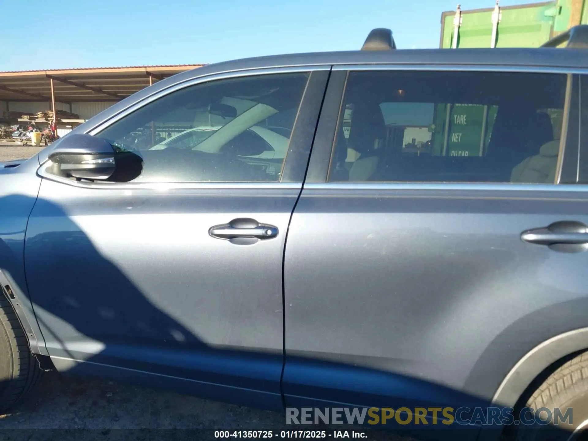 15 fotografías del automóvil dañado 5TDBZRFH0KS942453 TOYOTA HIGHLANDER 2019