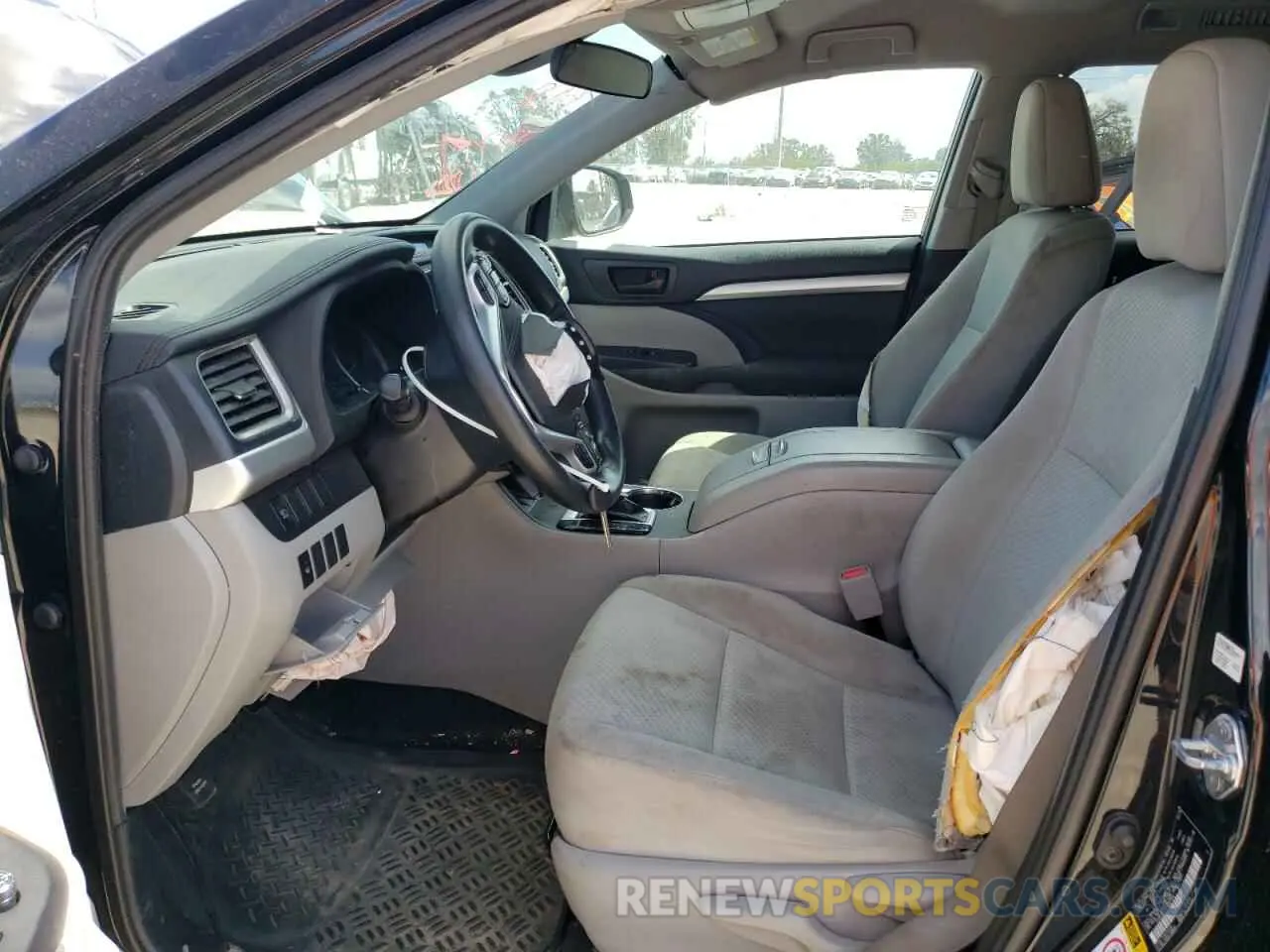 7 fotografías del automóvil dañado 5TDBZRFH0KS957549 TOYOTA HIGHLANDER 2019