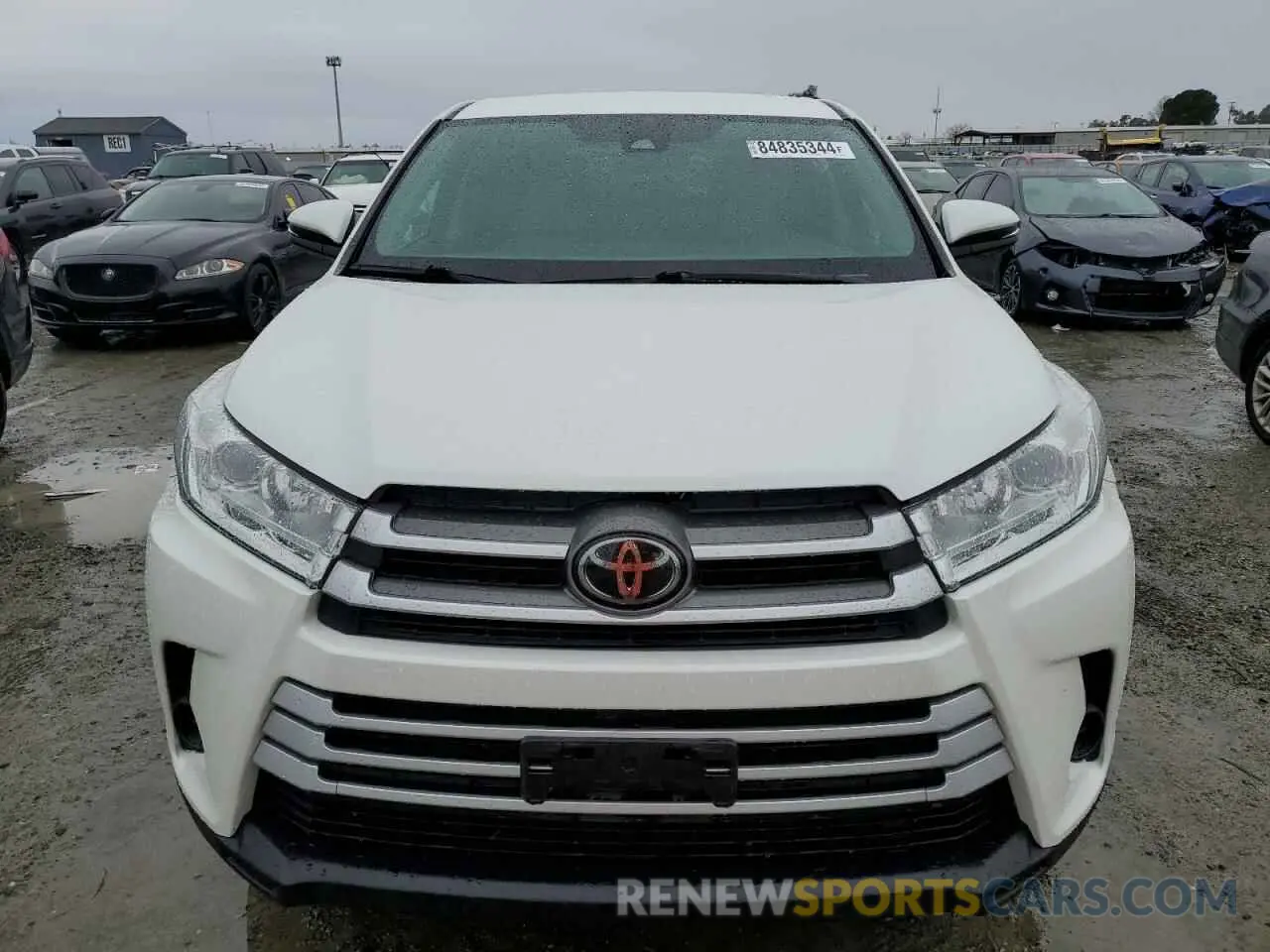 5 fotografías del automóvil dañado 5TDBZRFH0KS977879 TOYOTA HIGHLANDER 2019