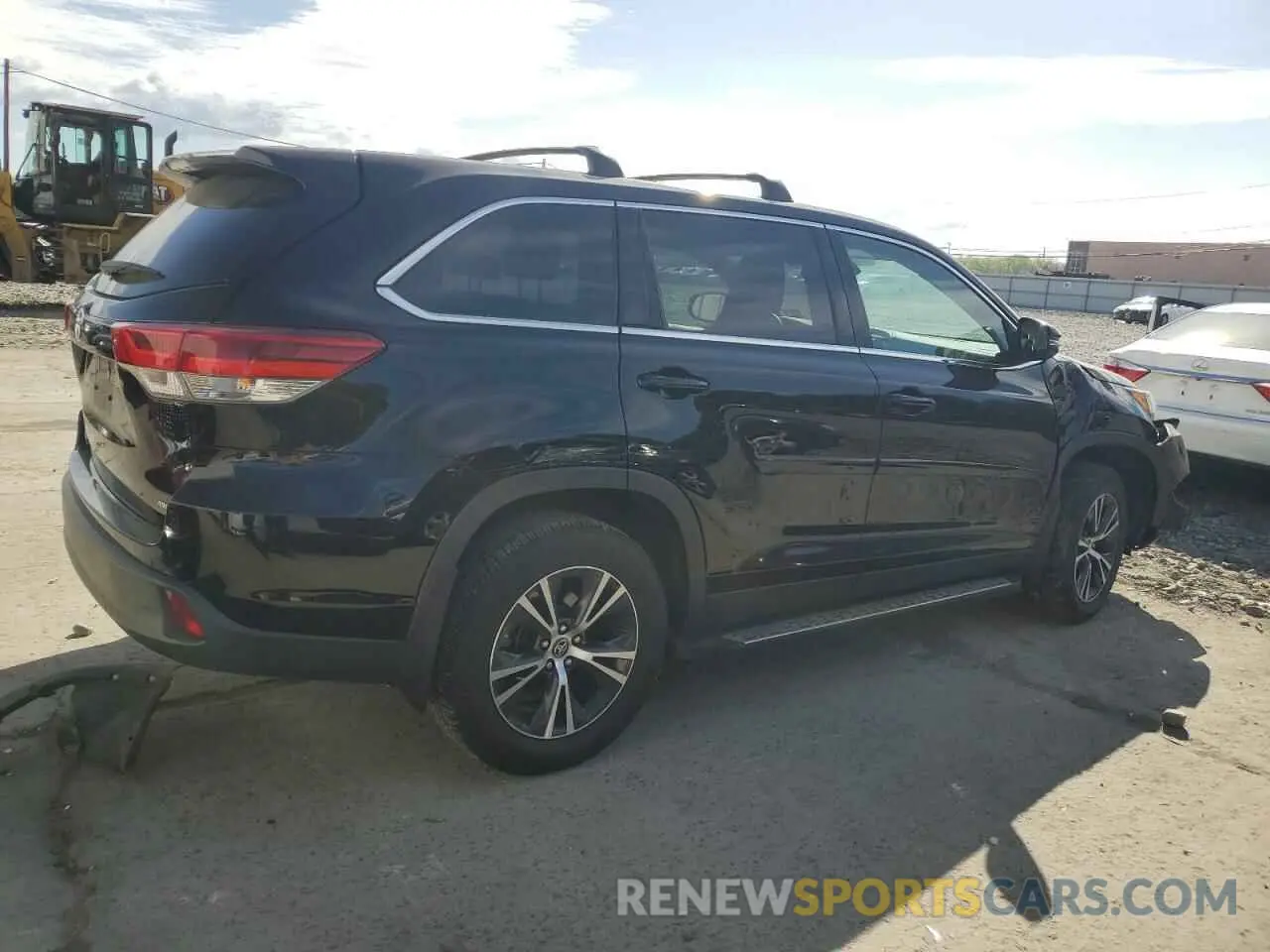 3 fotografías del automóvil dañado 5TDBZRFH1KS725302 TOYOTA HIGHLANDER 2019