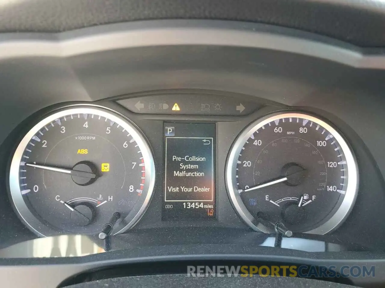 9 fotografías del automóvil dañado 5TDBZRFH1KS725302 TOYOTA HIGHLANDER 2019