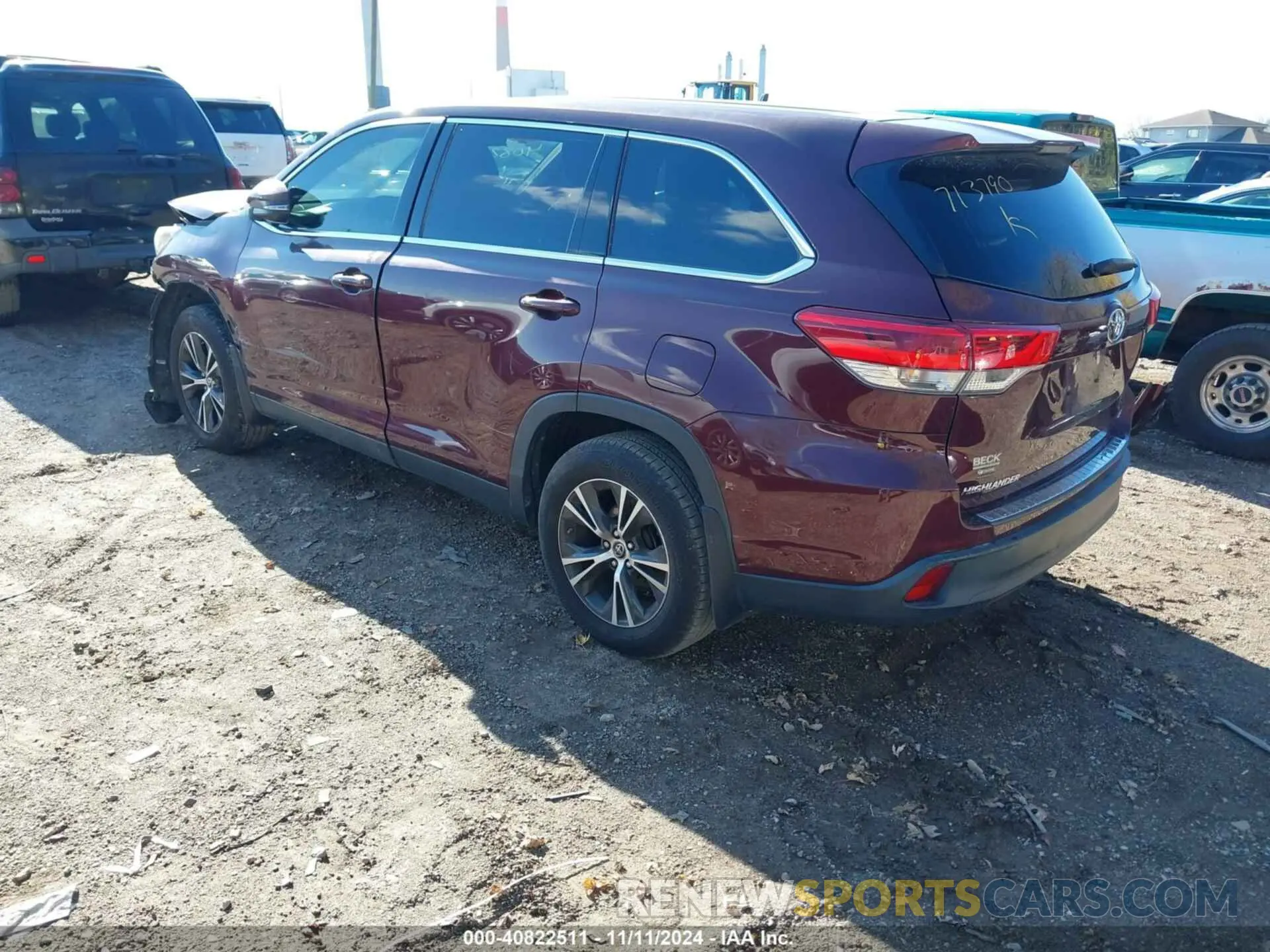 3 fotografías del automóvil dañado 5TDBZRFH2KS713790 TOYOTA HIGHLANDER 2019