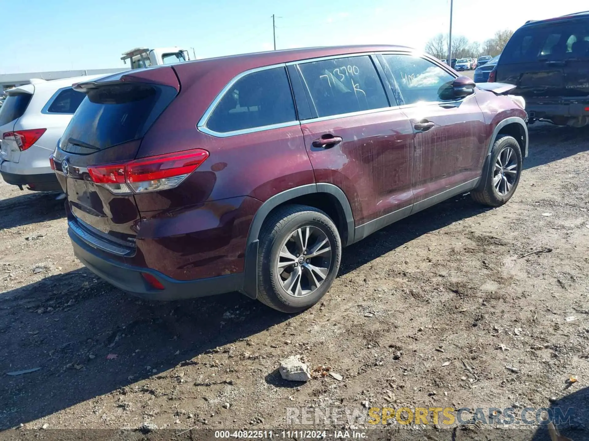 4 fotografías del automóvil dañado 5TDBZRFH2KS713790 TOYOTA HIGHLANDER 2019
