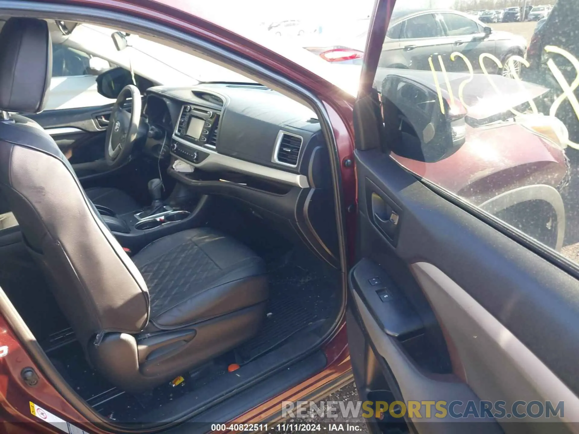 5 fotografías del automóvil dañado 5TDBZRFH2KS713790 TOYOTA HIGHLANDER 2019