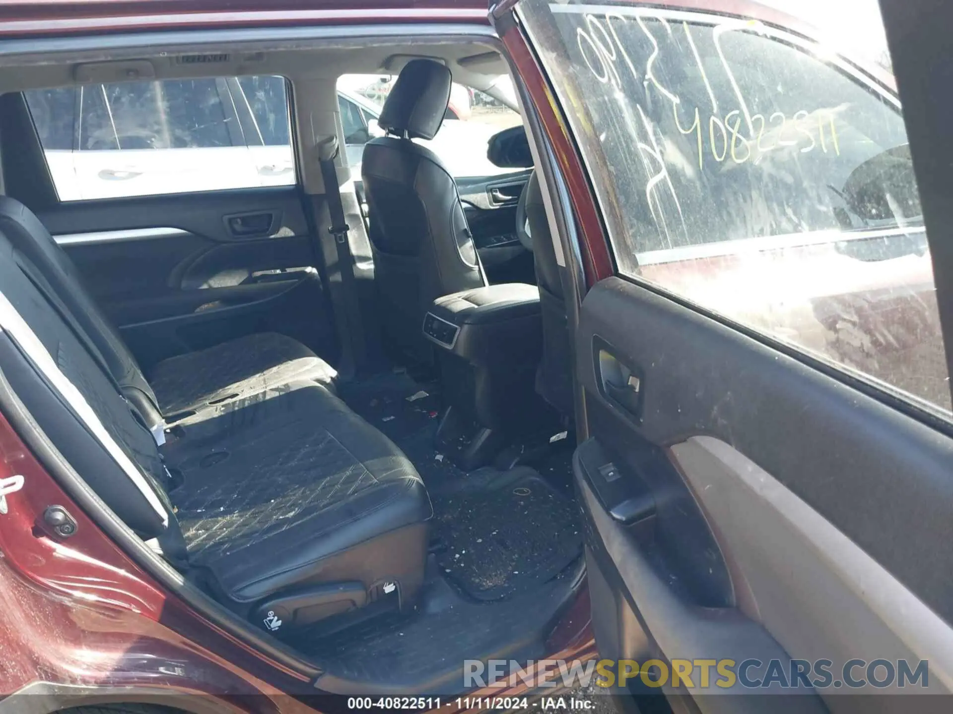 8 fotografías del automóvil dañado 5TDBZRFH2KS713790 TOYOTA HIGHLANDER 2019