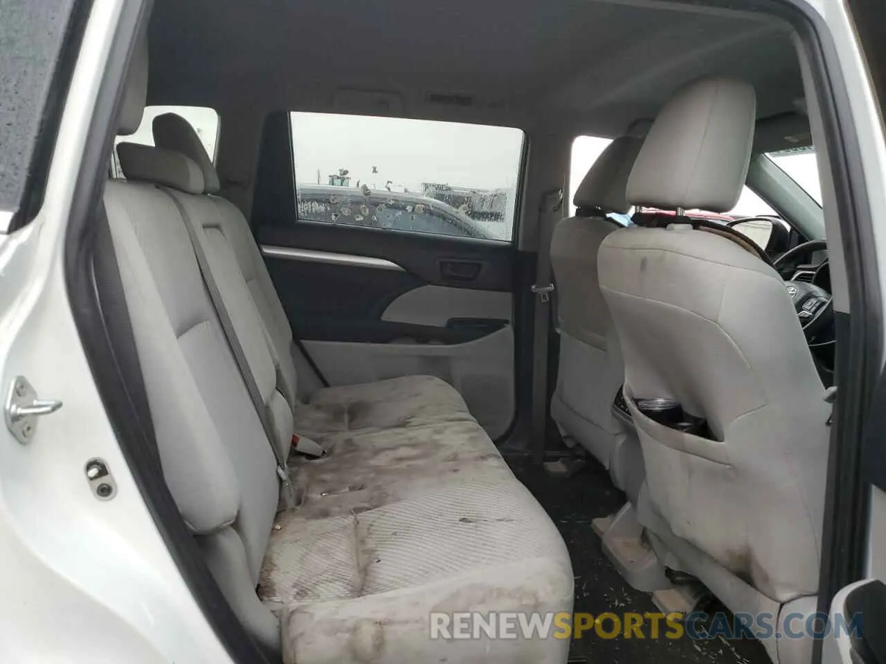 11 fotografías del automóvil dañado 5TDBZRFH2KS729777 TOYOTA HIGHLANDER 2019