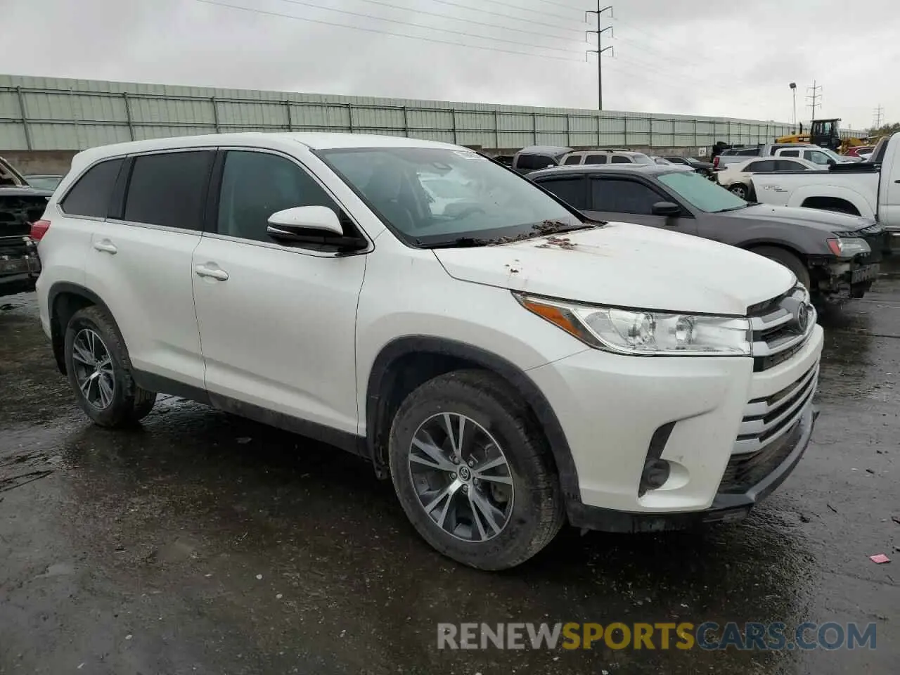 4 fotografías del automóvil dañado 5TDBZRFH2KS729777 TOYOTA HIGHLANDER 2019