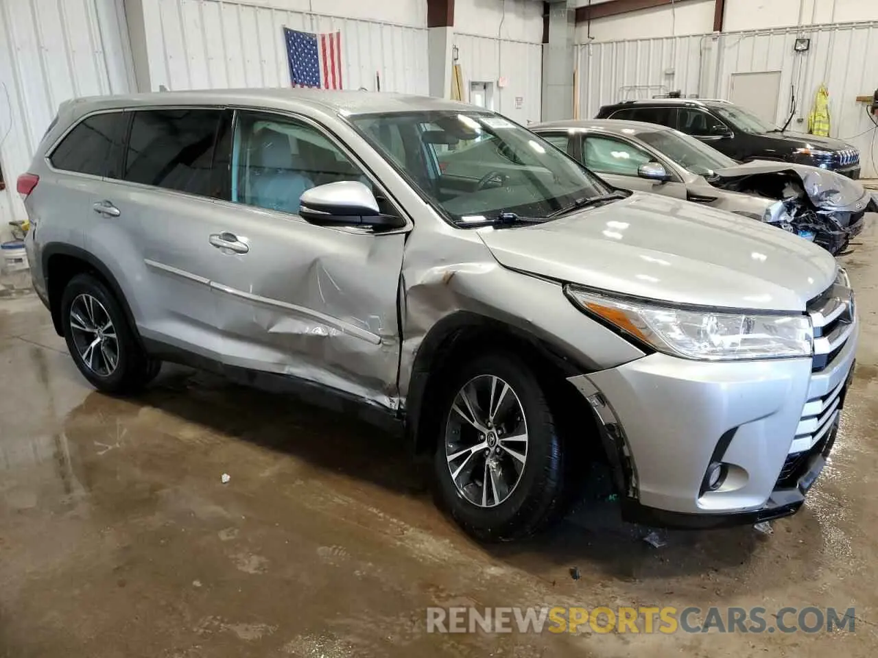4 fotografías del automóvil dañado 5TDBZRFH2KS738981 TOYOTA HIGHLANDER 2019