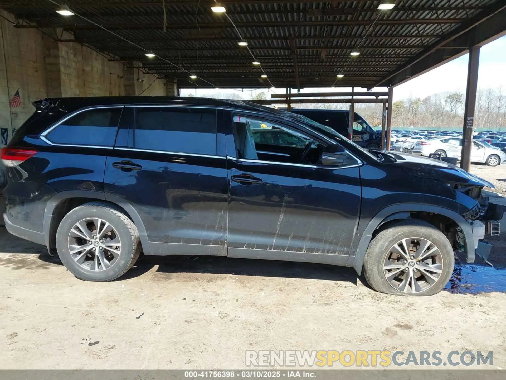 14 fotografías del automóvil dañado 5TDBZRFH2KS743601 TOYOTA HIGHLANDER 2019