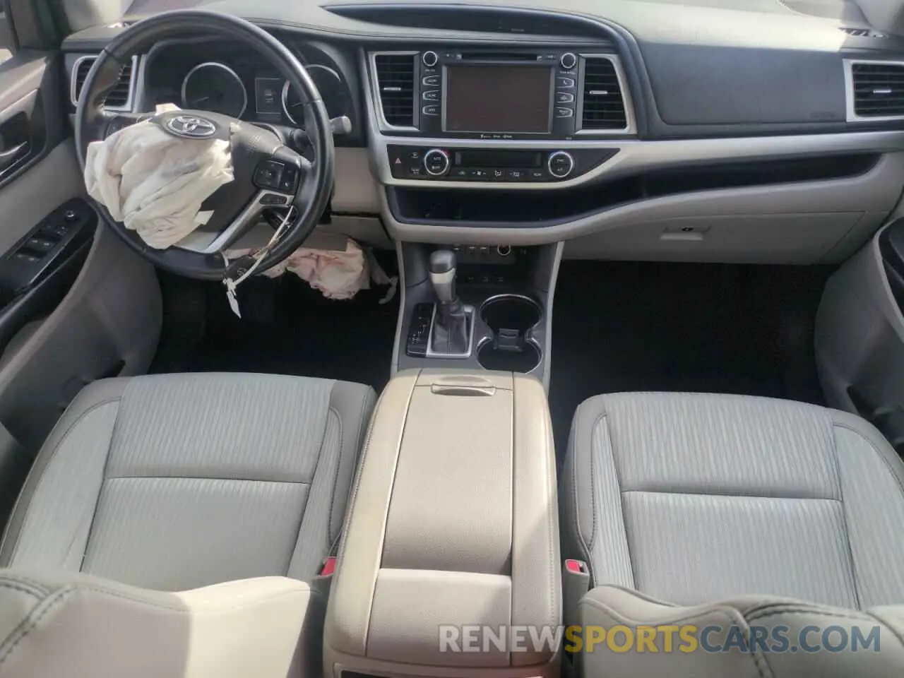 8 fotografías del automóvil dañado 5TDBZRFH2KS927680 TOYOTA HIGHLANDER 2019