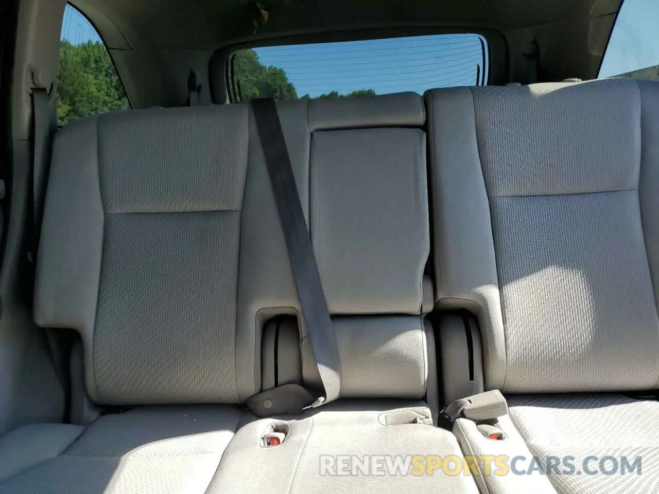 10 fotografías del automóvil dañado 5TDBZRFH2KS940185 TOYOTA HIGHLANDER 2019