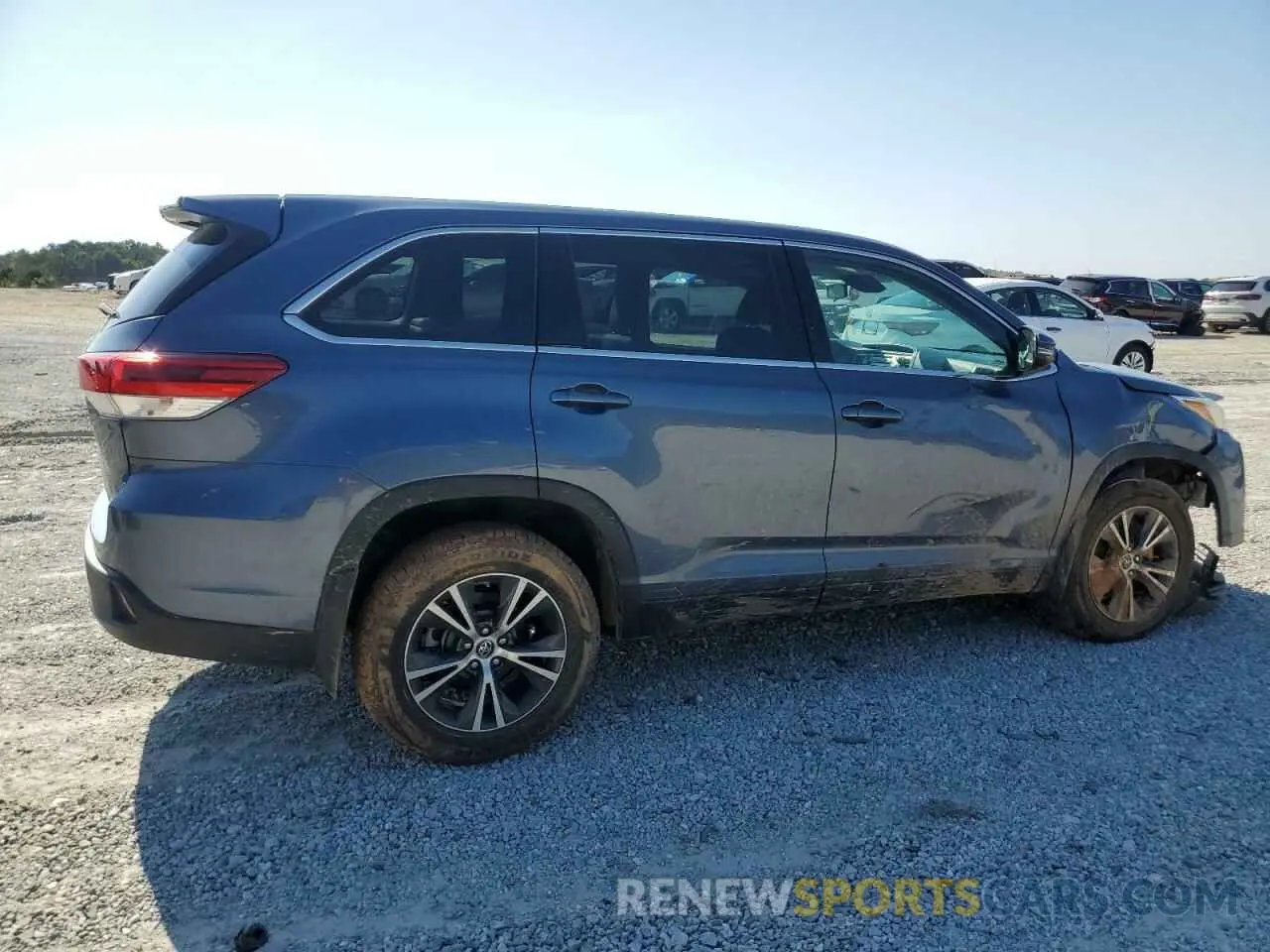 3 fotografías del automóvil dañado 5TDBZRFH2KS940185 TOYOTA HIGHLANDER 2019