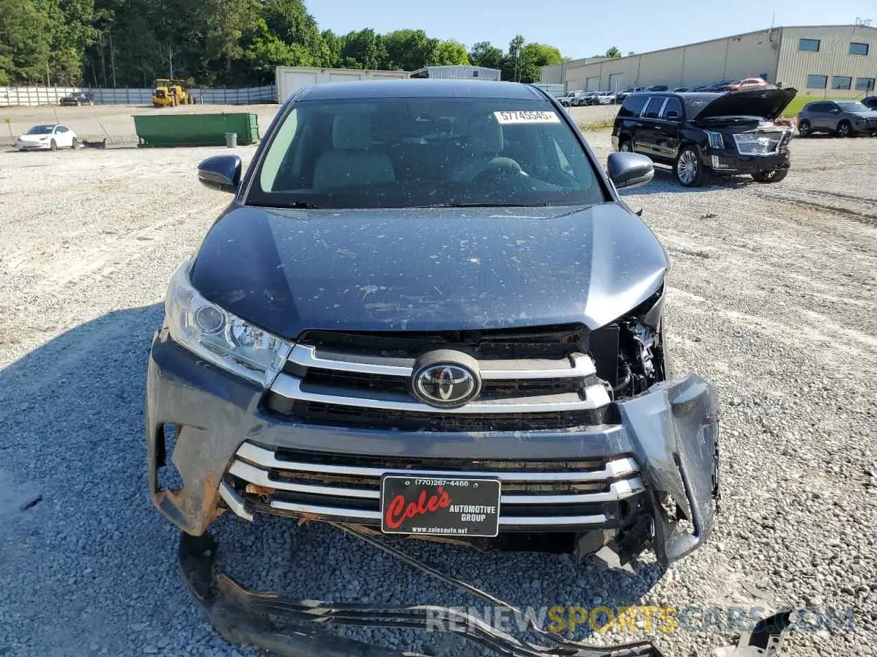 5 fotografías del automóvil dañado 5TDBZRFH2KS940185 TOYOTA HIGHLANDER 2019