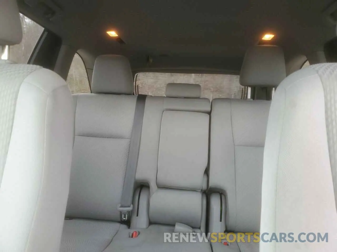 10 fotografías del automóvil dañado 5TDBZRFH2KS993873 TOYOTA HIGHLANDER 2019