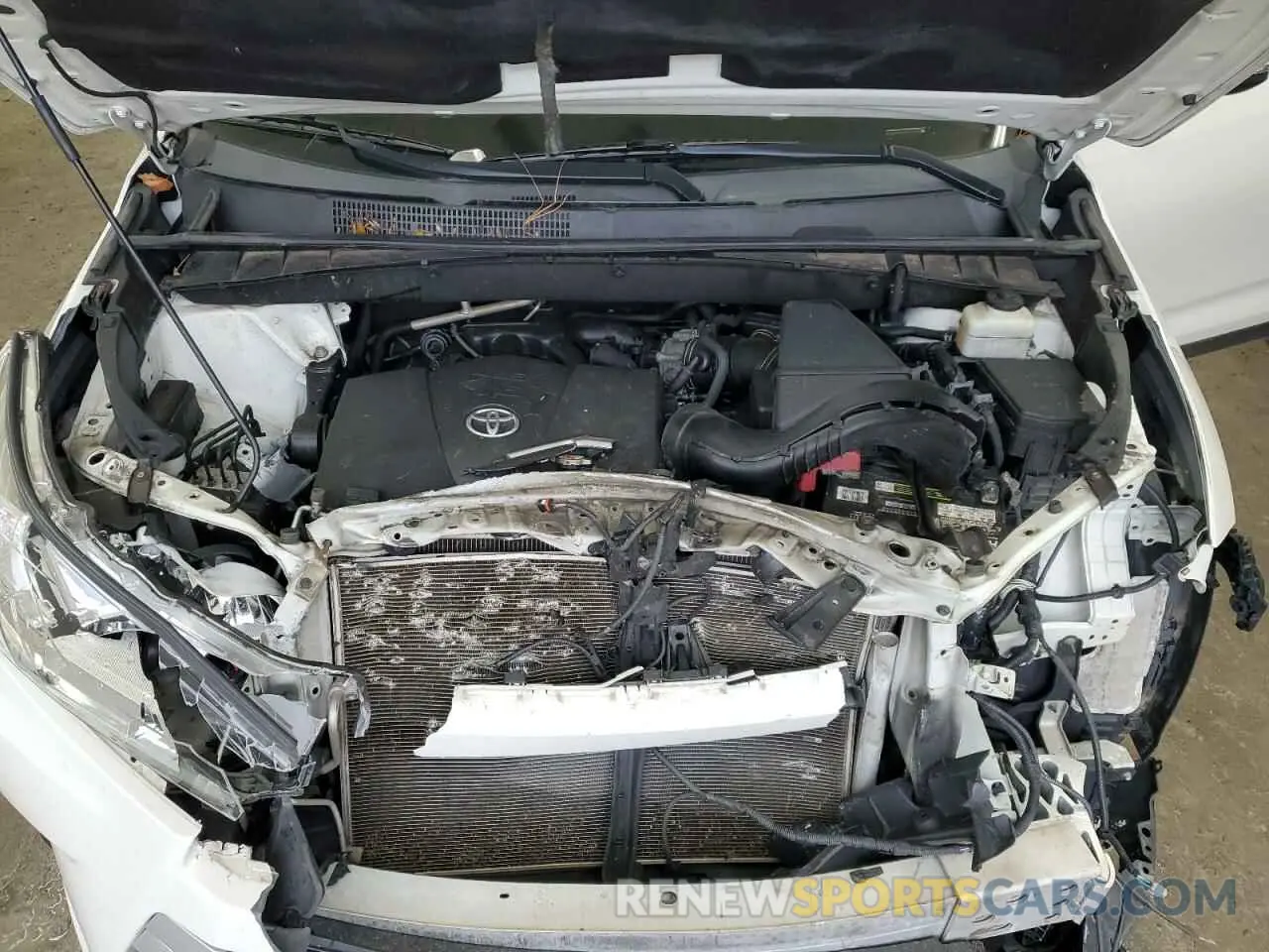 12 fotografías del automóvil dañado 5TDBZRFH3KS913769 TOYOTA HIGHLANDER 2019