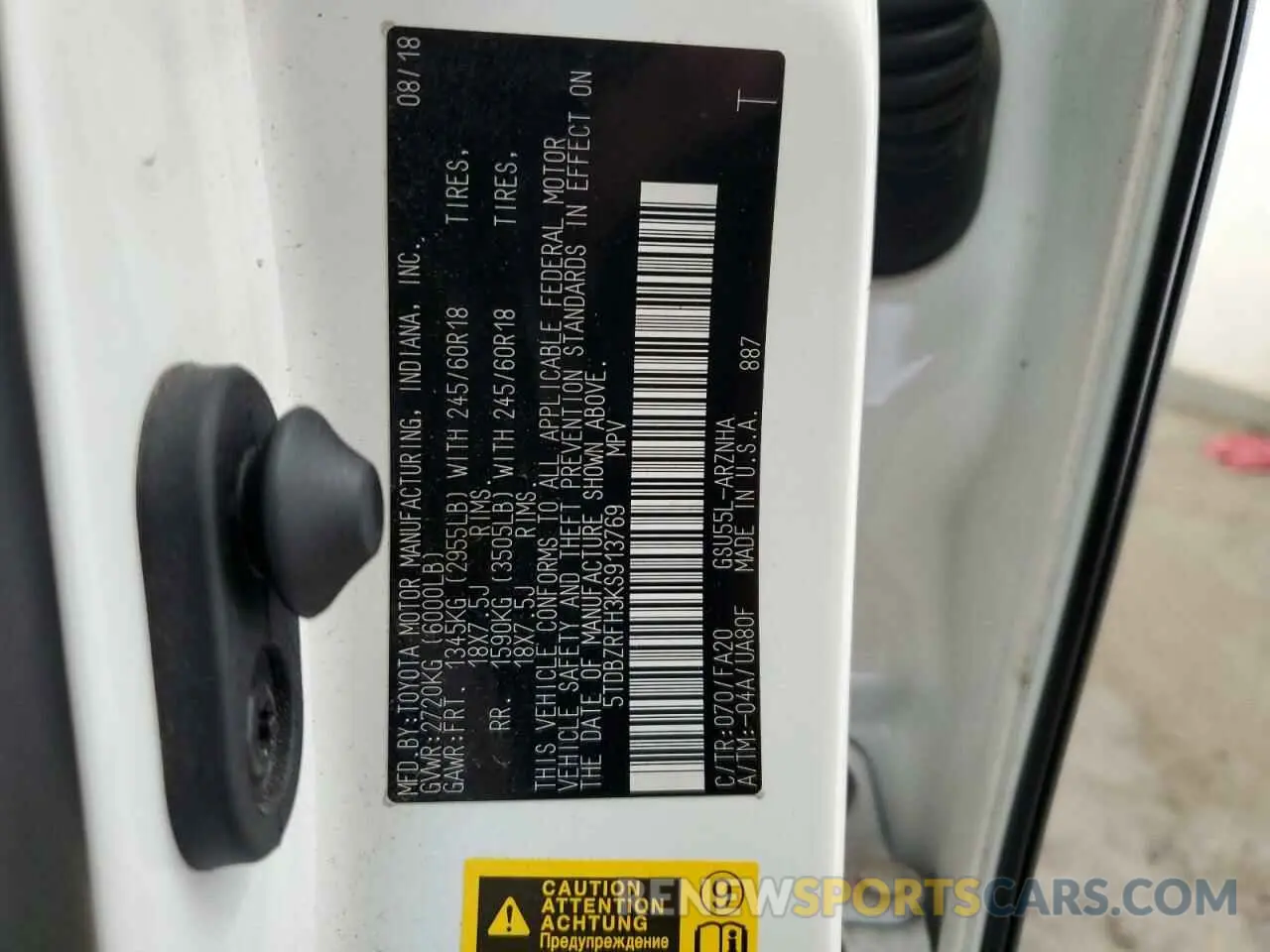 14 fotografías del automóvil dañado 5TDBZRFH3KS913769 TOYOTA HIGHLANDER 2019
