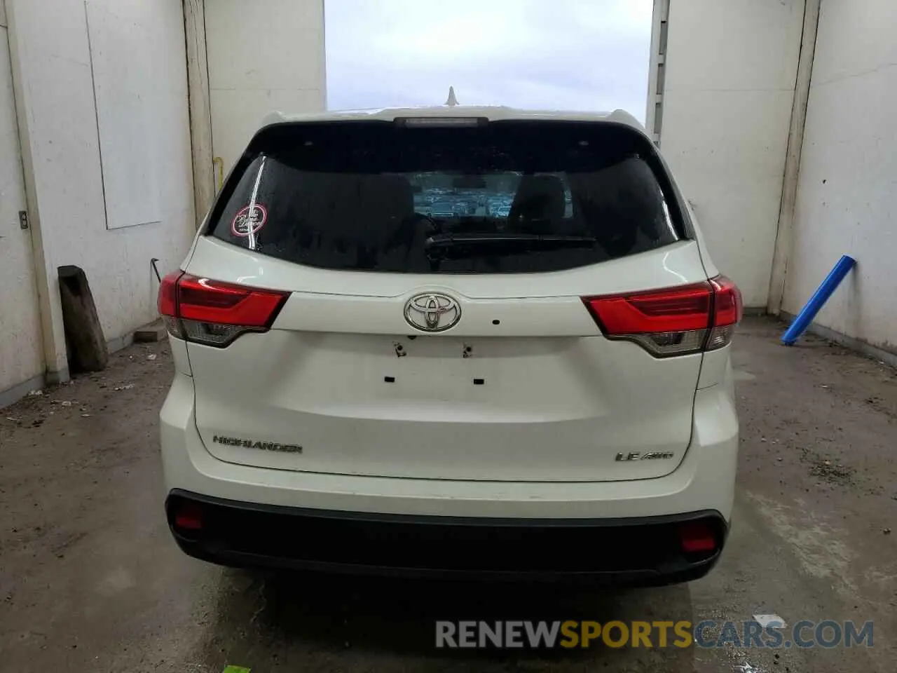 6 fotografías del automóvil dañado 5TDBZRFH3KS913769 TOYOTA HIGHLANDER 2019