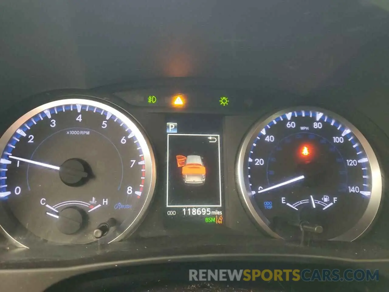 9 fotografías del automóvil dañado 5TDBZRFH3KS913769 TOYOTA HIGHLANDER 2019