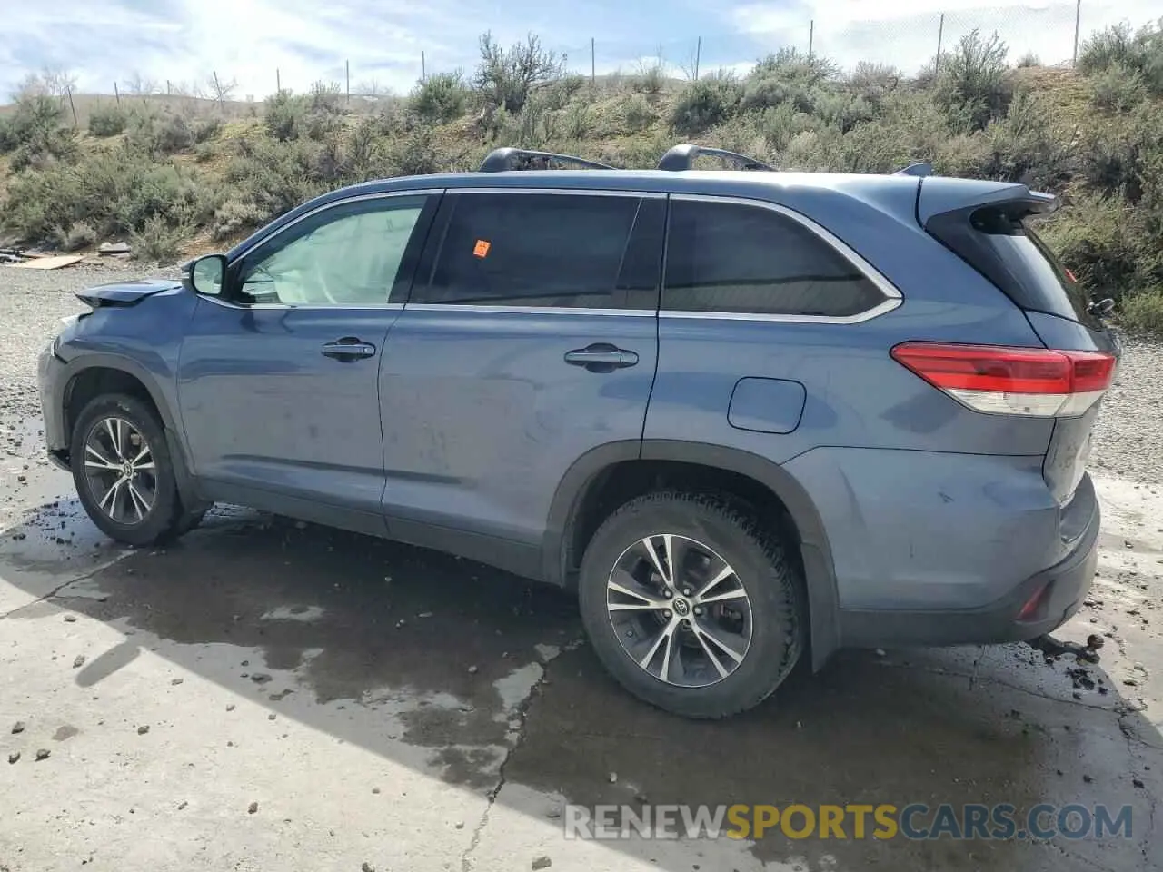 2 fotografías del automóvil dañado 5TDBZRFH3KS960817 TOYOTA HIGHLANDER 2019