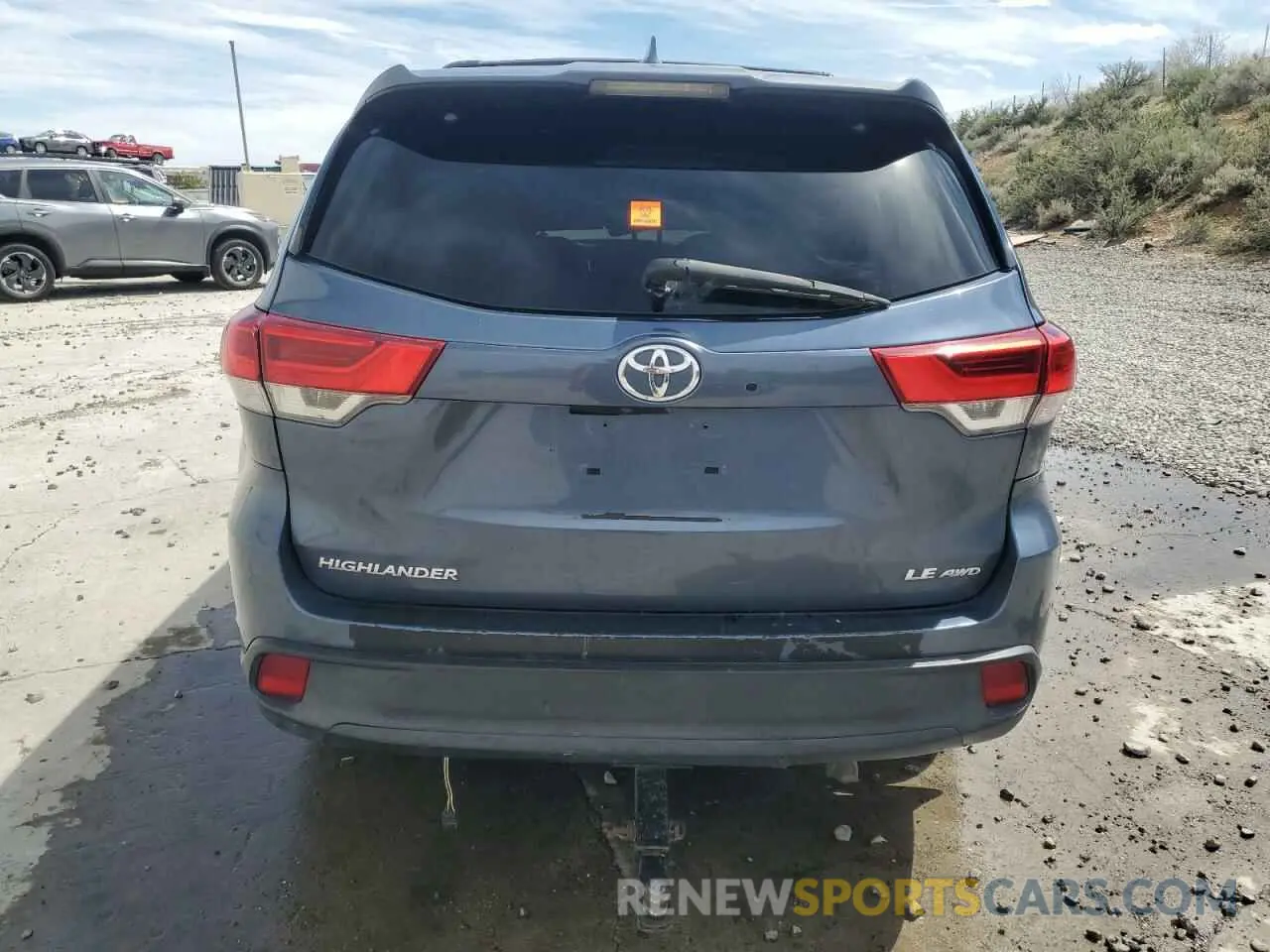 6 fotografías del automóvil dañado 5TDBZRFH3KS960817 TOYOTA HIGHLANDER 2019