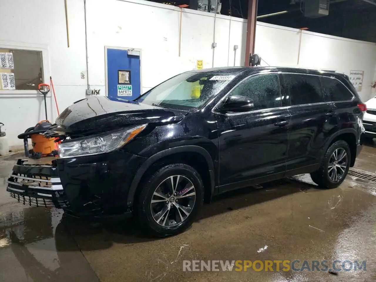 1 fotografías del automóvil dañado 5TDBZRFH3KS963541 TOYOTA HIGHLANDER 2019