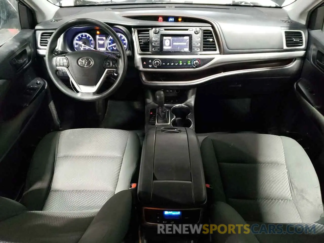 8 fotografías del automóvil dañado 5TDBZRFH3KS963541 TOYOTA HIGHLANDER 2019