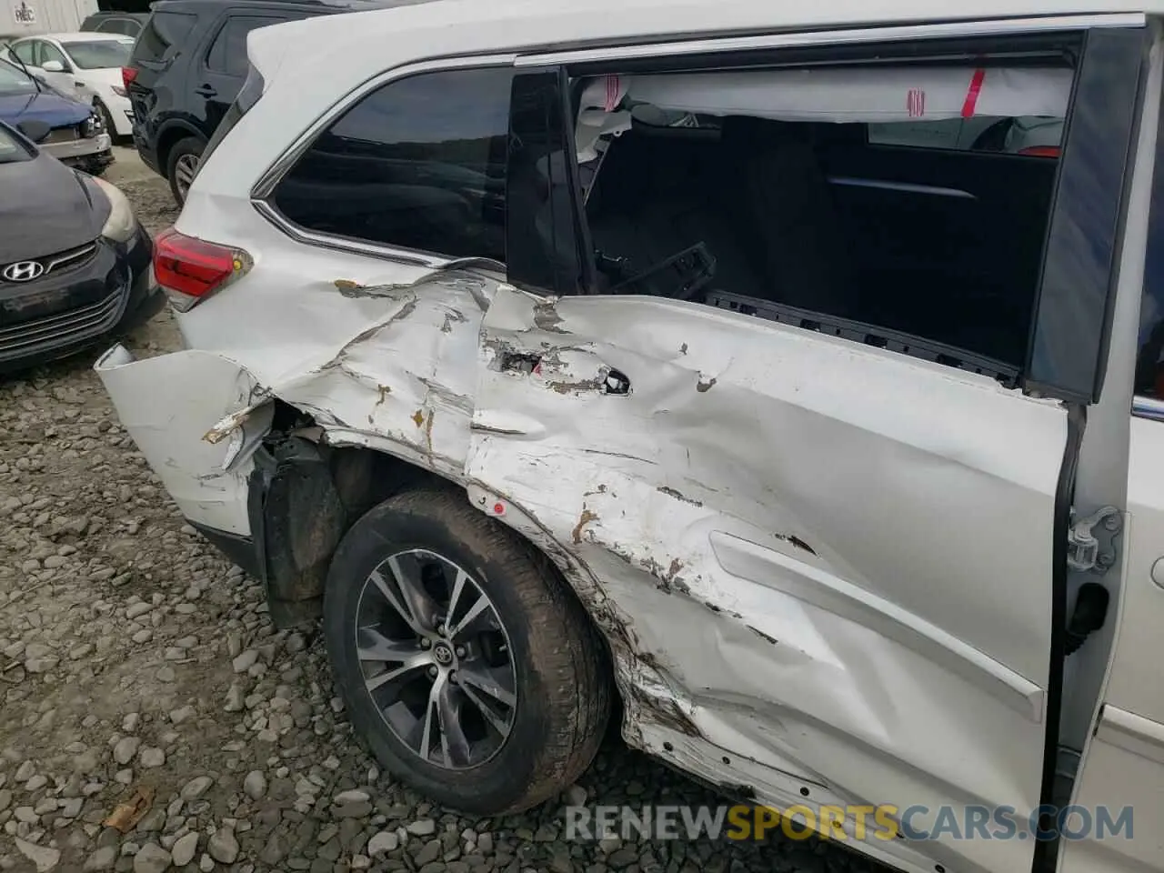 9 fotografías del automóvil dañado 5TDBZRFH3KS987919 TOYOTA HIGHLANDER 2019