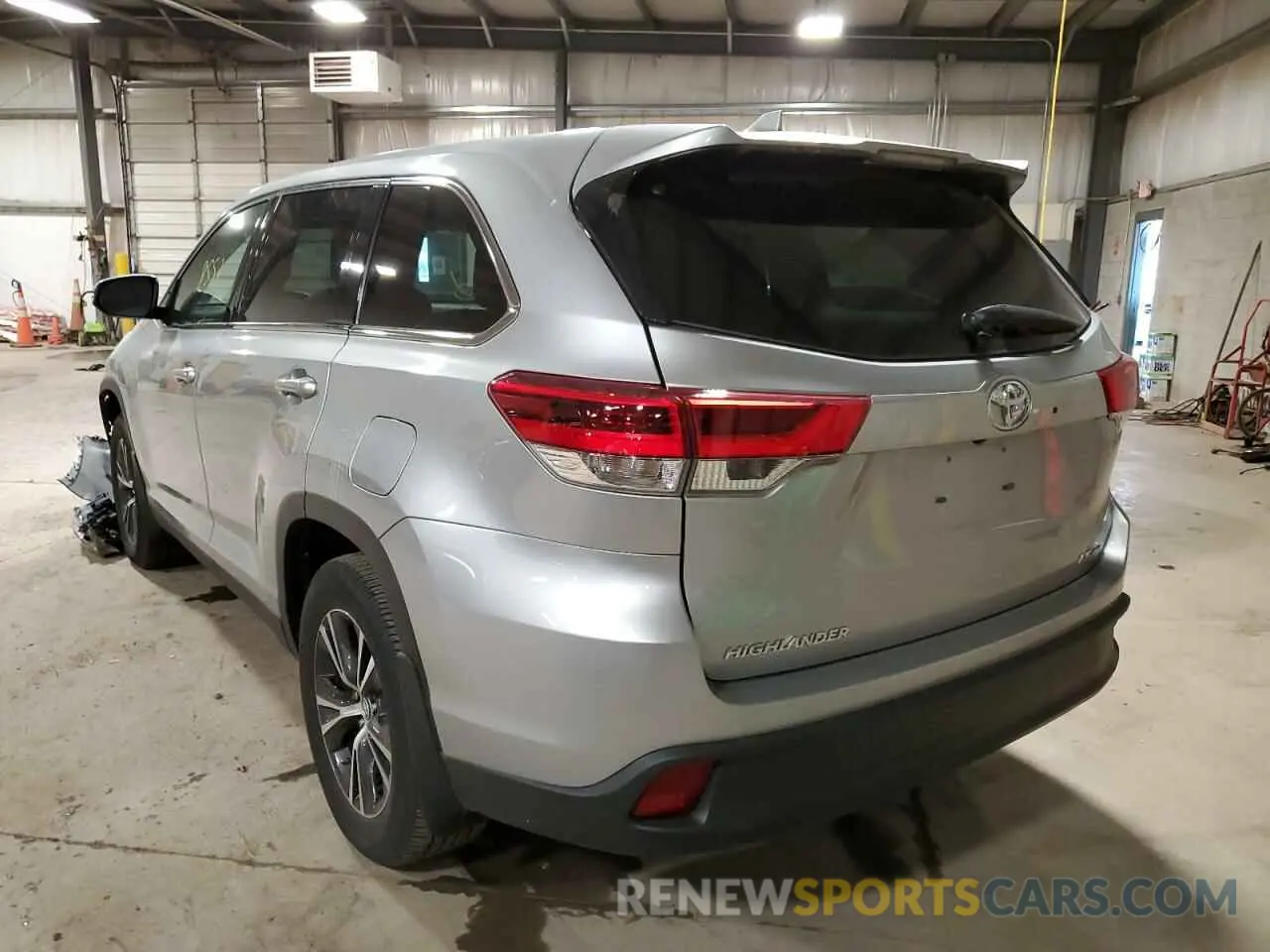 3 fotografías del automóvil dañado 5TDBZRFH4KS918625 TOYOTA HIGHLANDER 2019