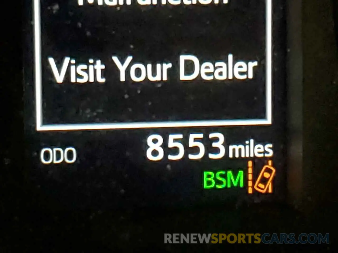 8 fotografías del automóvil dañado 5TDBZRFH4KS918625 TOYOTA HIGHLANDER 2019