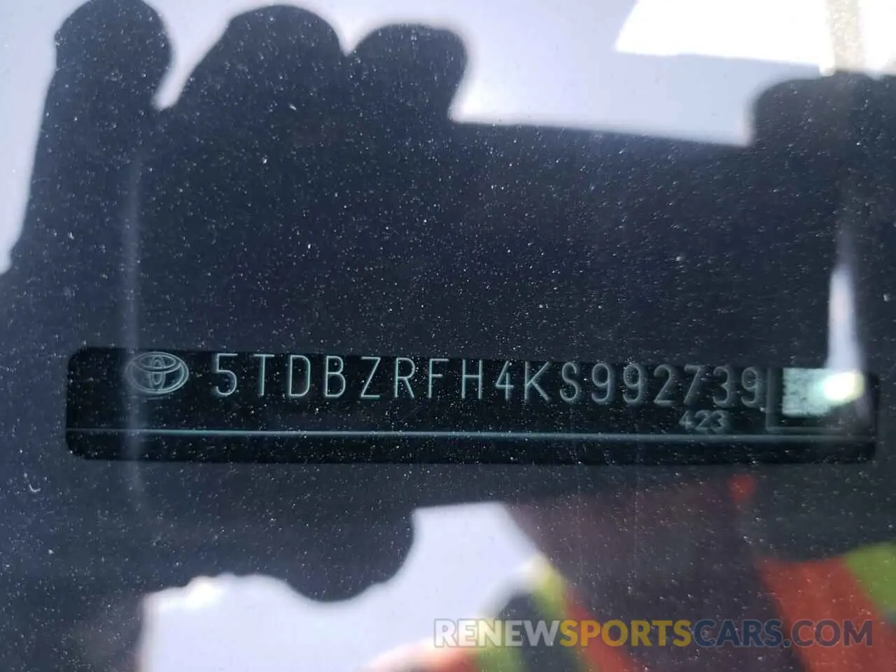 10 fotografías del automóvil dañado 5TDBZRFH4KS992739 TOYOTA HIGHLANDER 2019