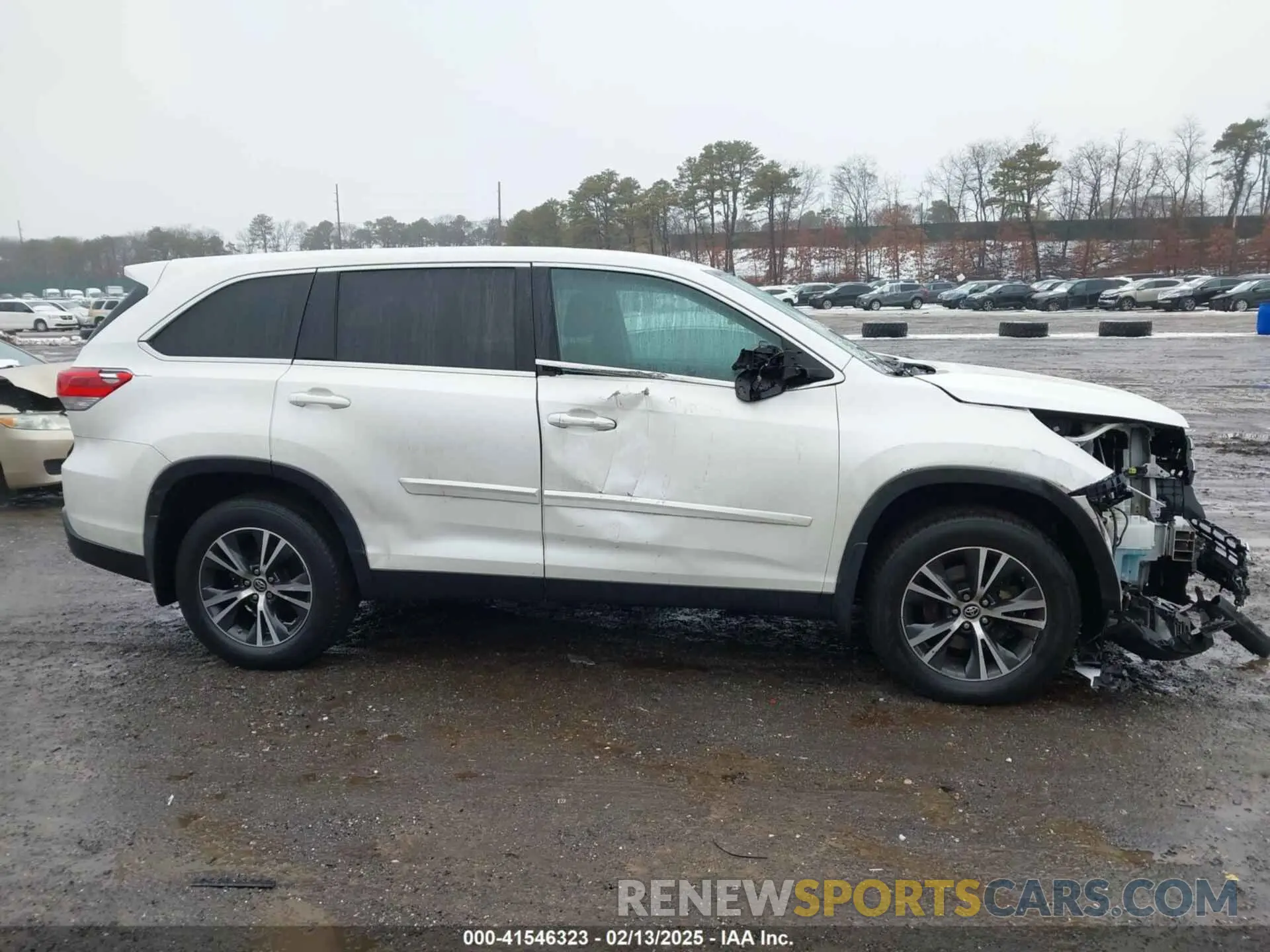13 fotografías del automóvil dañado 5TDBZRFH5KS720457 TOYOTA HIGHLANDER 2019