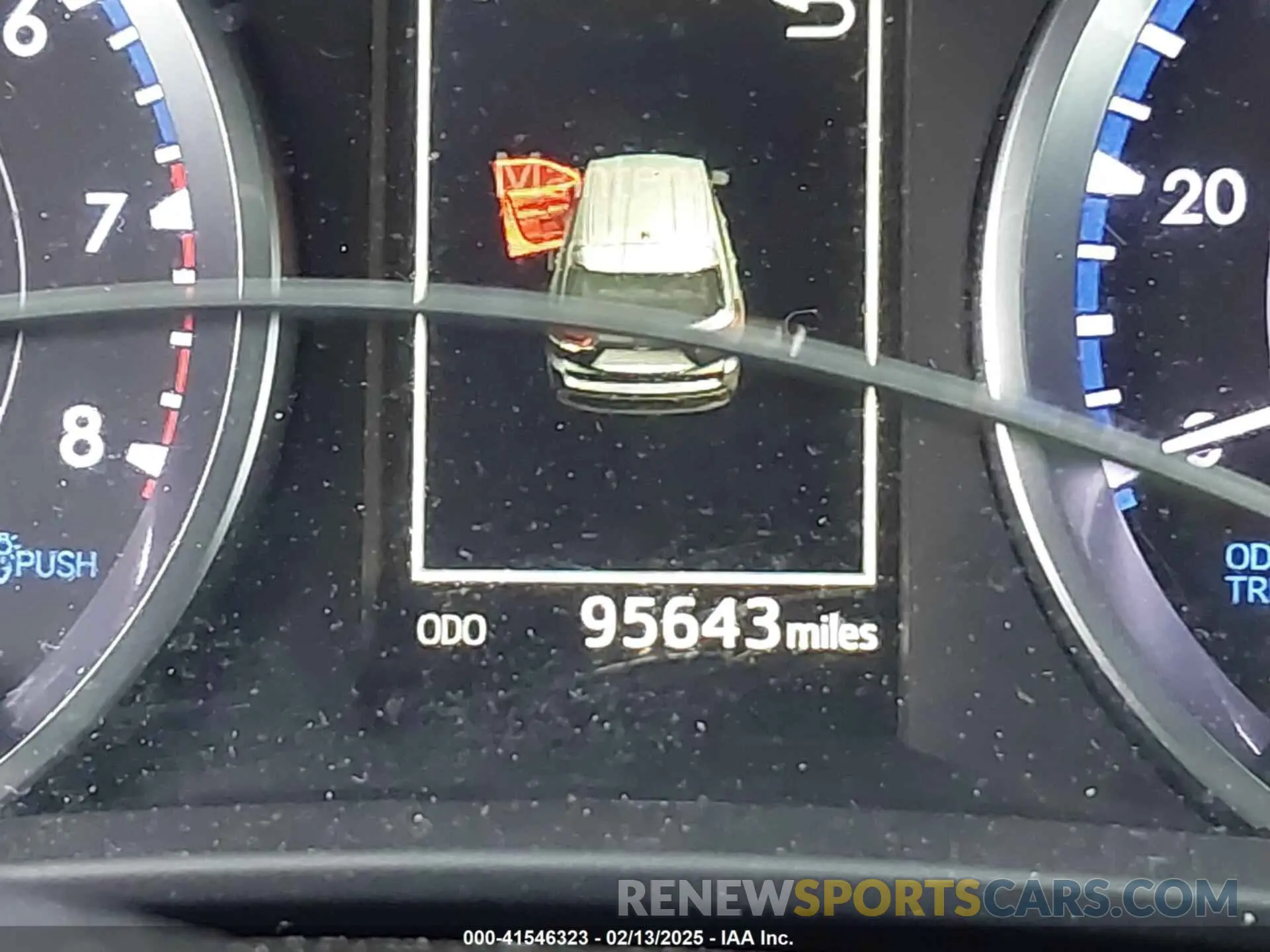 15 fotografías del automóvil dañado 5TDBZRFH5KS720457 TOYOTA HIGHLANDER 2019