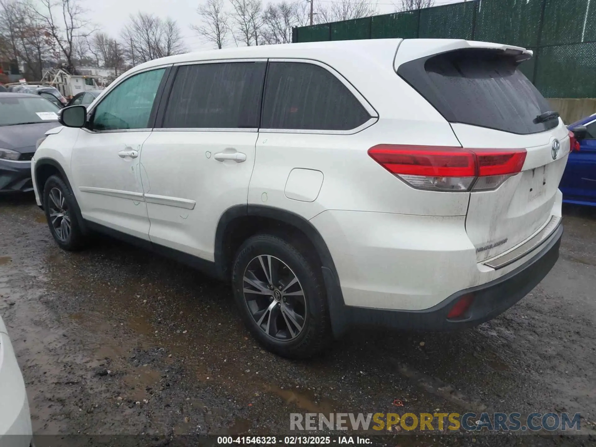 3 fotografías del automóvil dañado 5TDBZRFH5KS720457 TOYOTA HIGHLANDER 2019