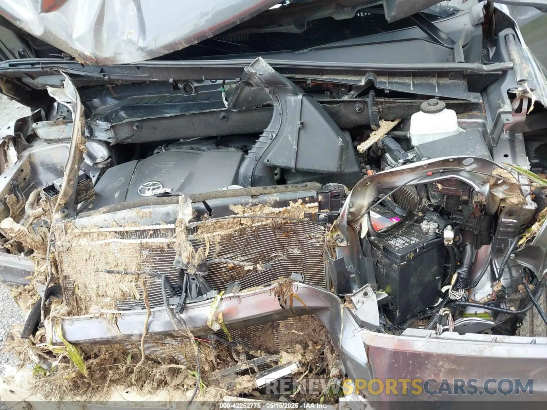 10 fotografías del automóvil dañado 5TDBZRFH5KS722354 TOYOTA HIGHLANDER 2019