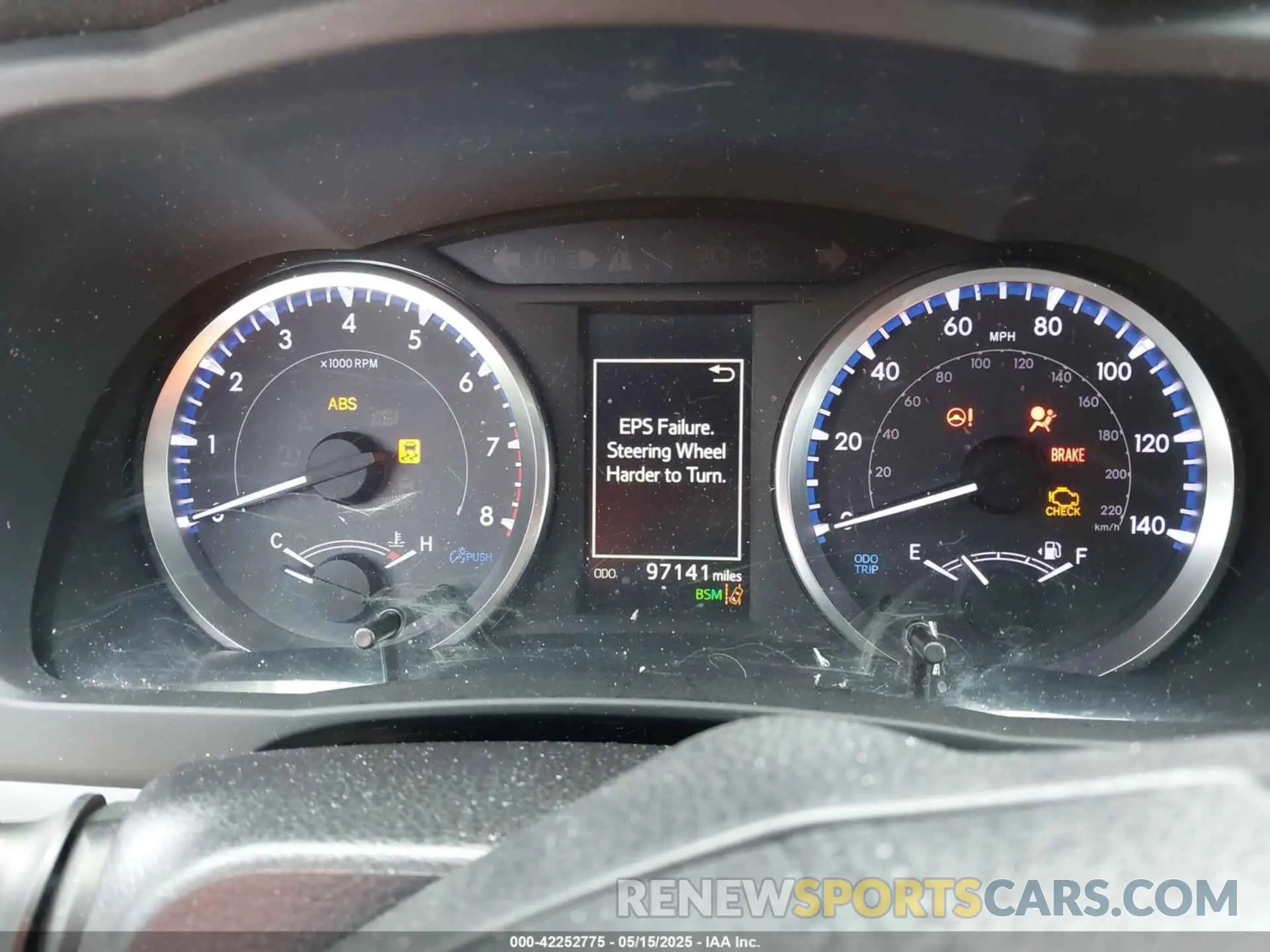 7 fotografías del automóvil dañado 5TDBZRFH5KS722354 TOYOTA HIGHLANDER 2019