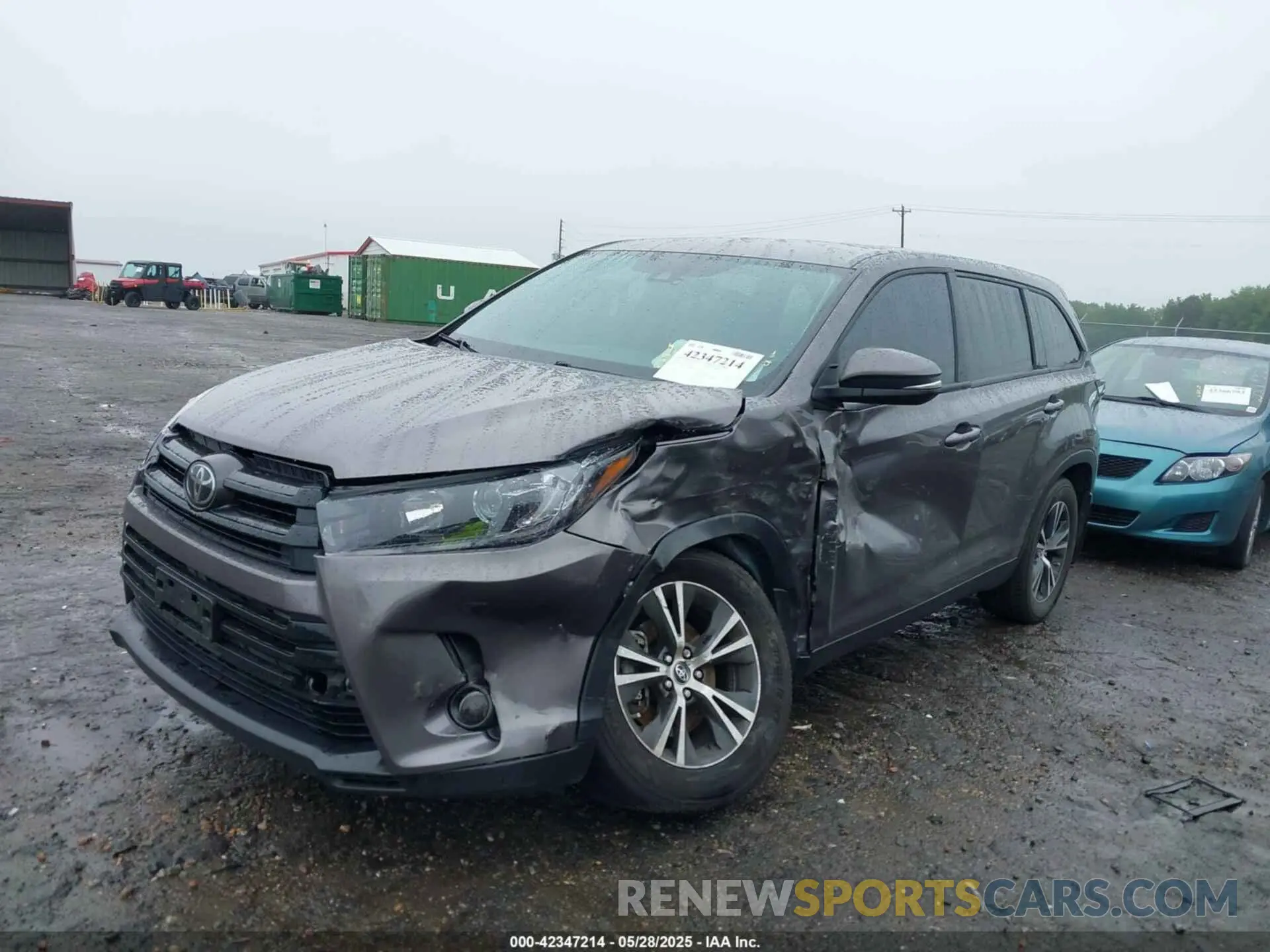 2 fotografías del automóvil dañado 5TDBZRFH5KS736089 TOYOTA HIGHLANDER 2019