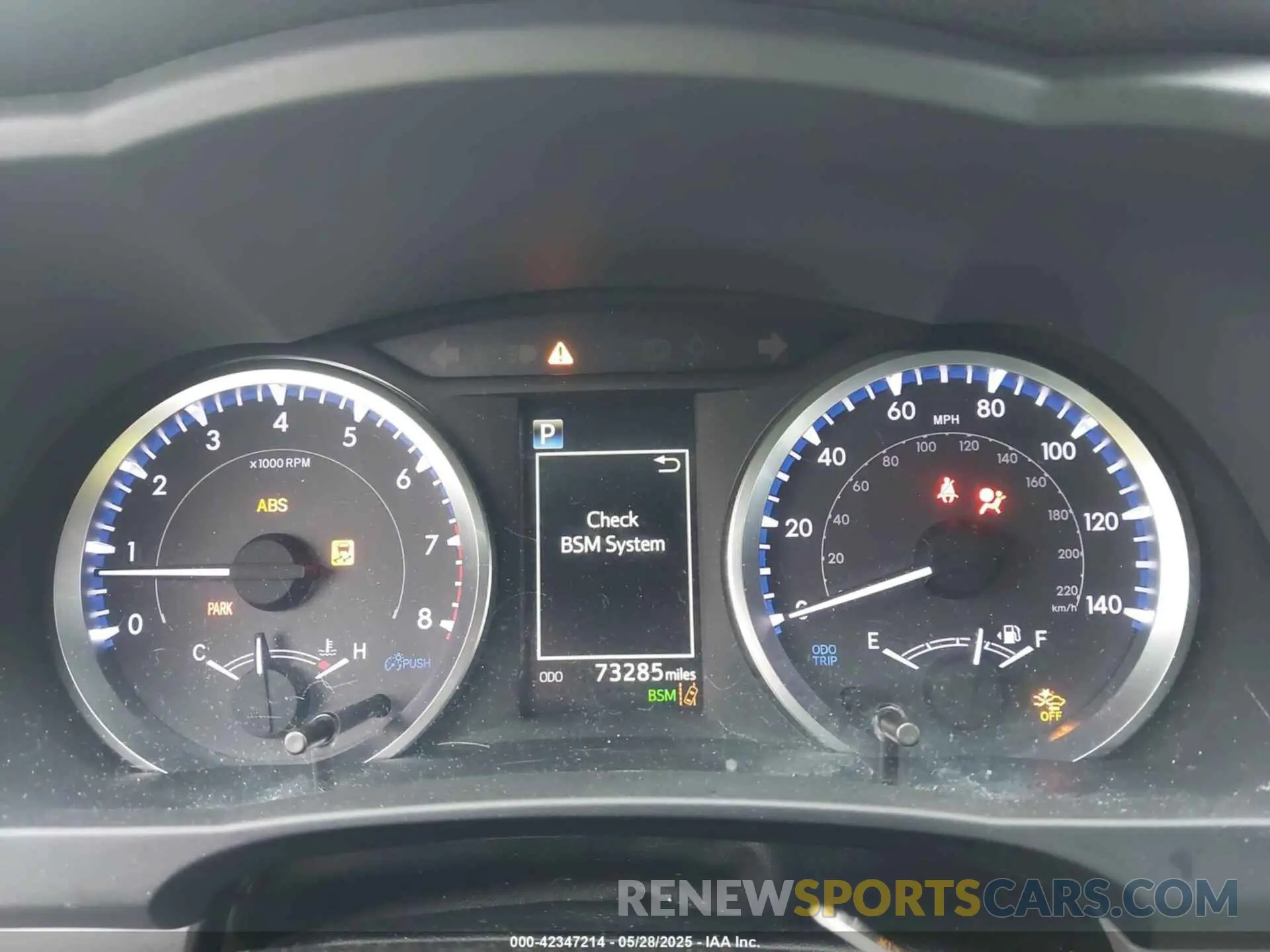 7 fotografías del automóvil dañado 5TDBZRFH5KS736089 TOYOTA HIGHLANDER 2019