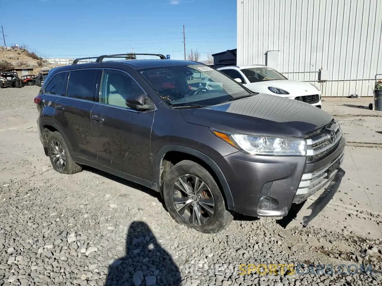 4 fotografías del automóvil dañado 5TDBZRFH5KS737310 TOYOTA HIGHLANDER 2019