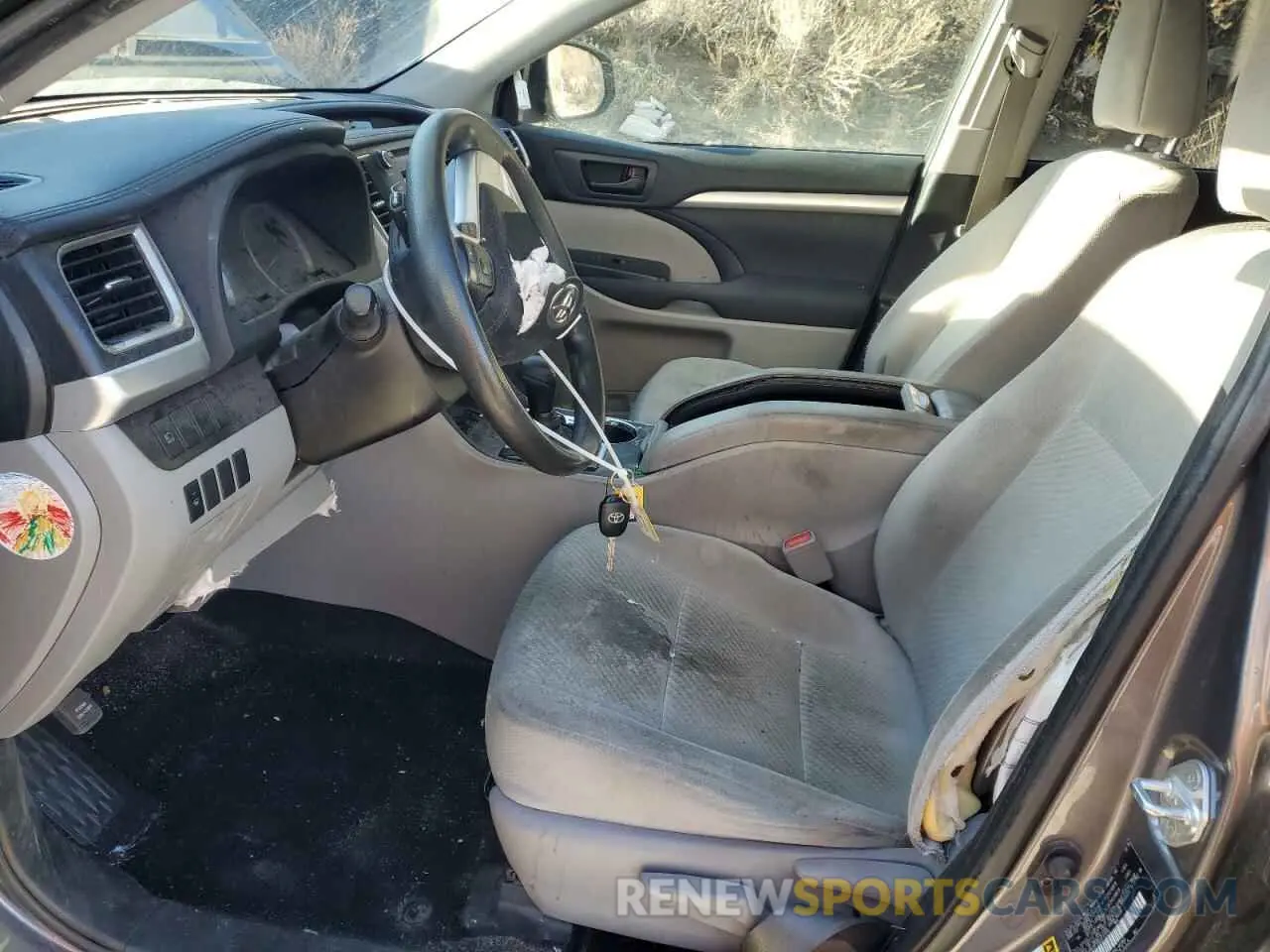7 fotografías del automóvil dañado 5TDBZRFH5KS737310 TOYOTA HIGHLANDER 2019