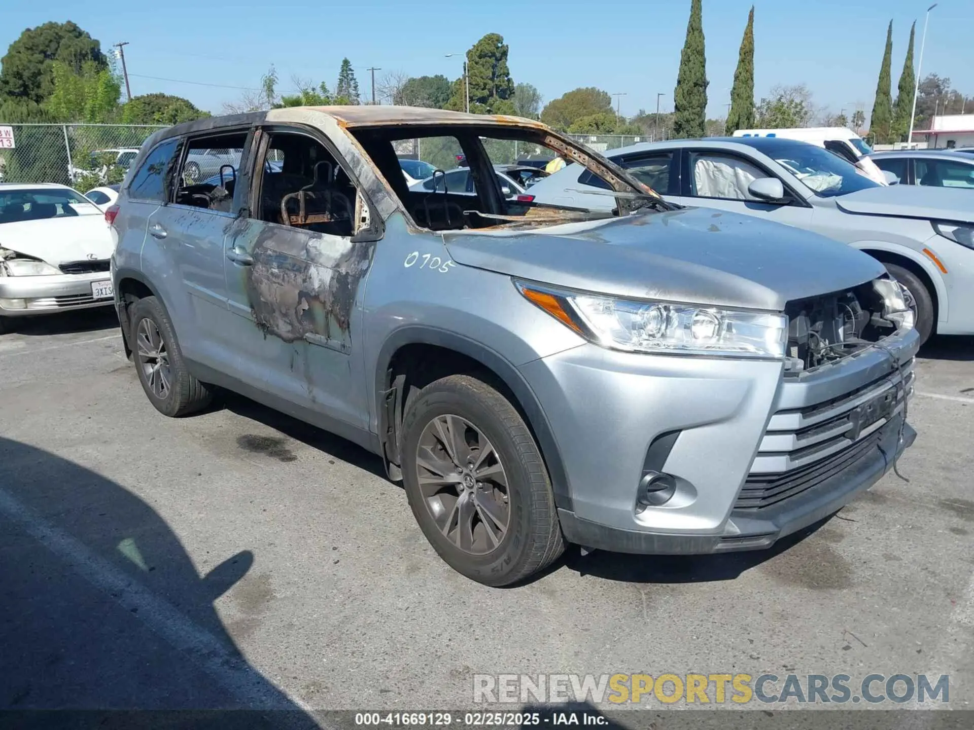 1 fotografías del automóvil dañado 5TDBZRFH5KS916530 TOYOTA HIGHLANDER 2019