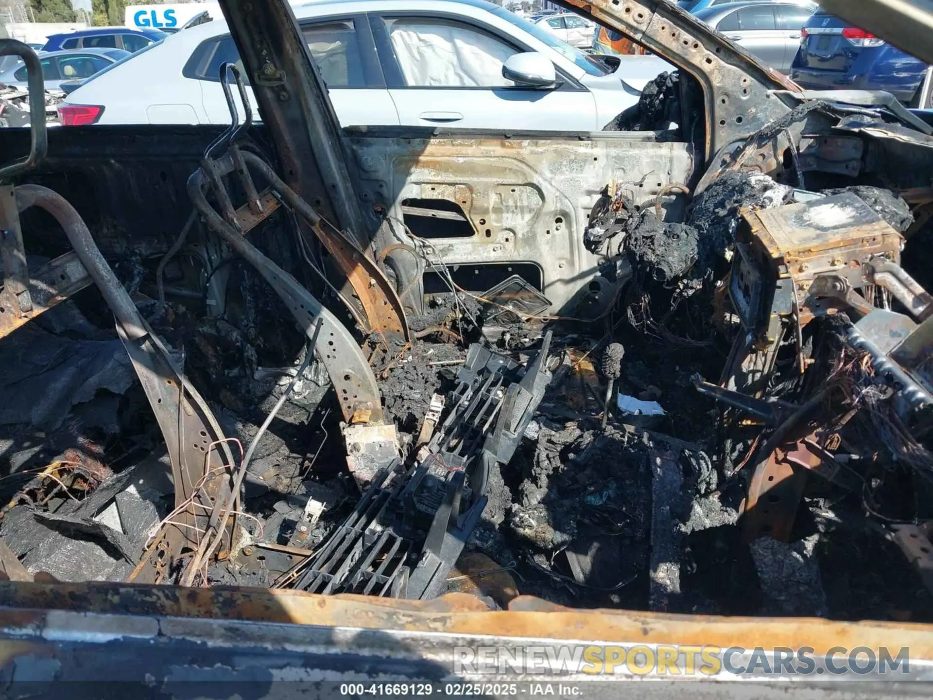 5 fotografías del automóvil dañado 5TDBZRFH5KS916530 TOYOTA HIGHLANDER 2019