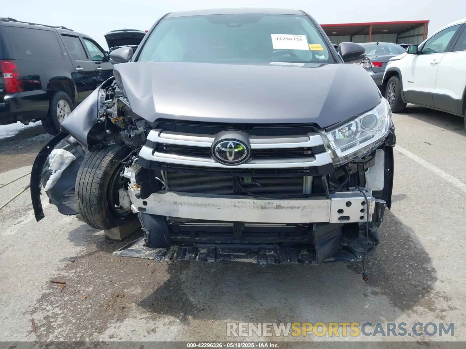 6 fotografías del automóvil dañado 5TDBZRFH6KS718068 TOYOTA HIGHLANDER 2019