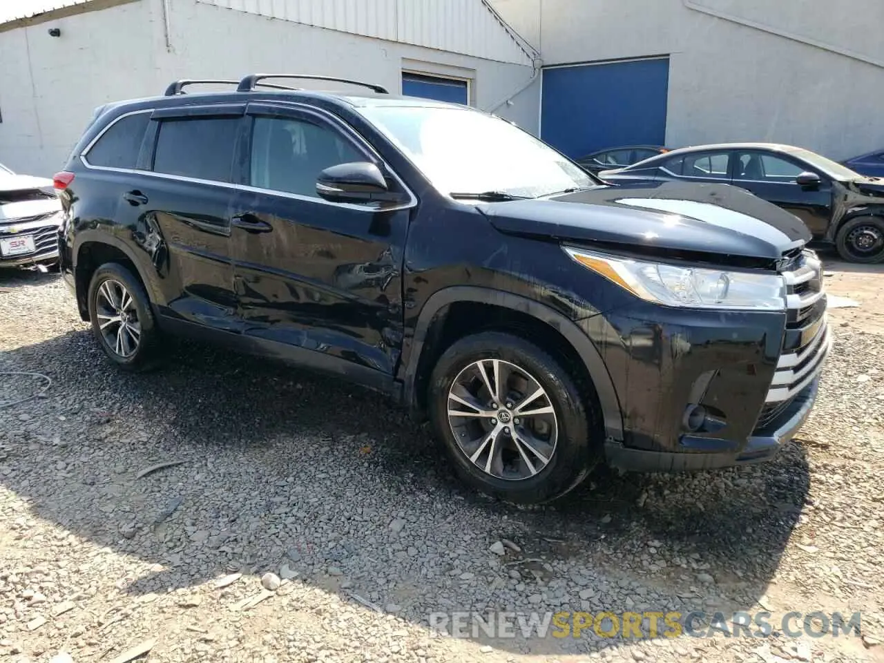 4 fotografías del automóvil dañado 5TDBZRFH6KS956230 TOYOTA HIGHLANDER 2019